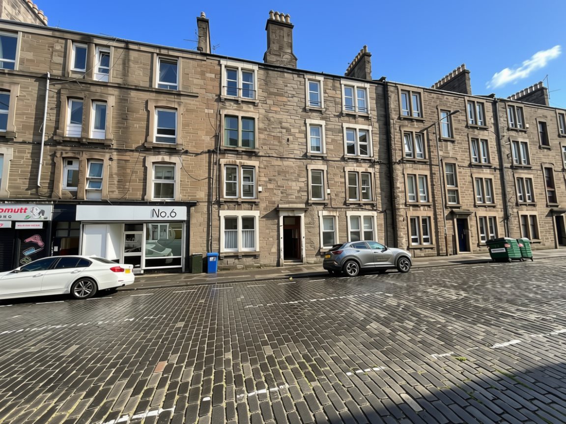 8 1/L Balmore Street, Dundee, DD4 6SY